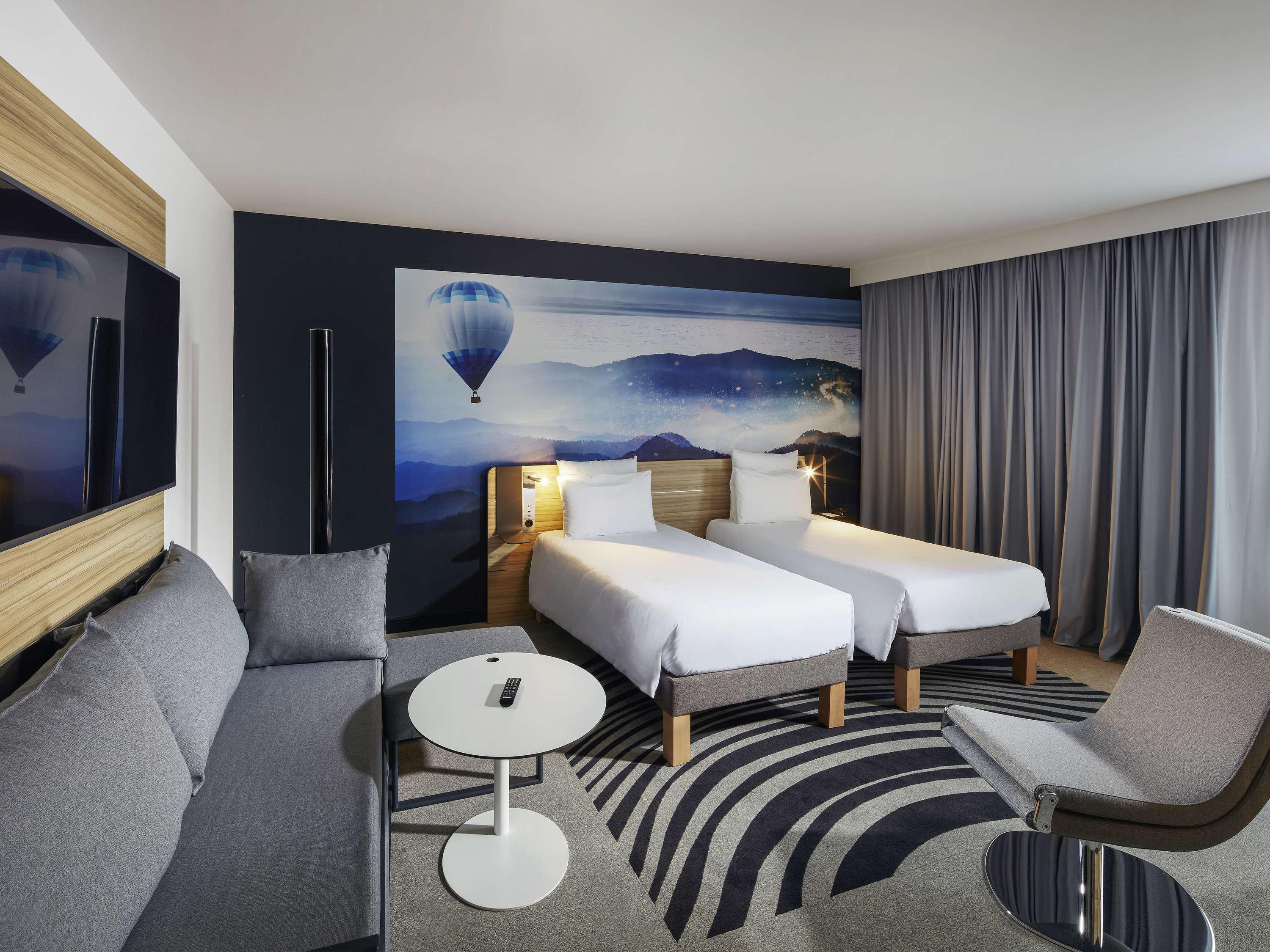 โนโวเทล สวีท กอลมาร์ ซองทร์ Hotel ภายนอก รูปภาพ